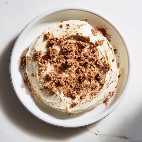 Creamy Quick Christmas Cookie Butter Spread, ready to spread on warm toast with cinnamon and spice aromas.